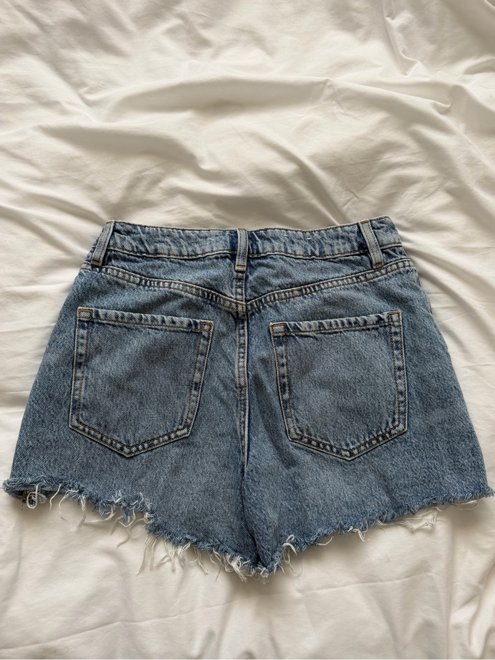 Dynamite ‘ELLA’ Shorts - Picture 2 of 3